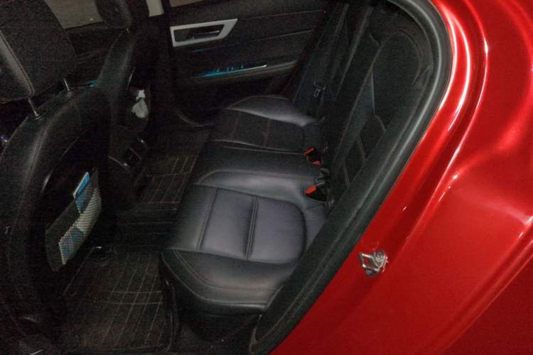 Used Jaguar XEL 2018 2.0T 200 PS Premium Edition Left Rear Seat