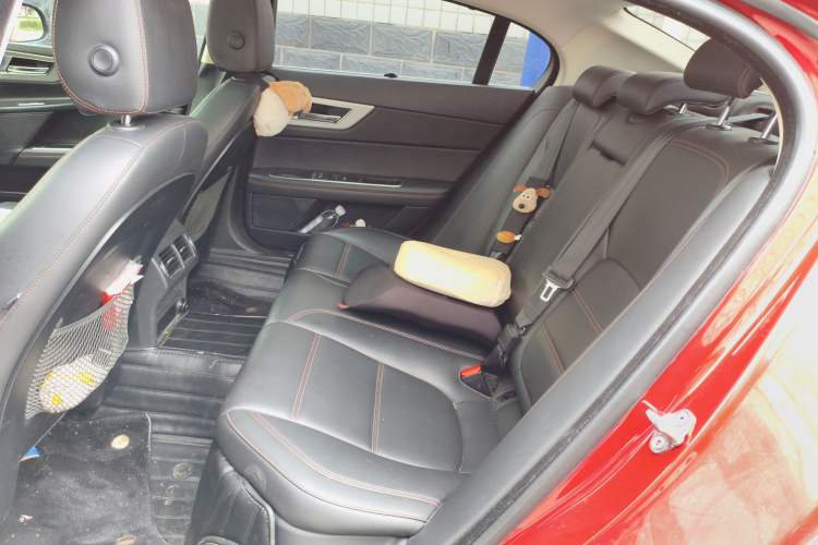 Used Jaguar XEL 2018 2.0T 200 PS Premium Edition Left Rear Seat