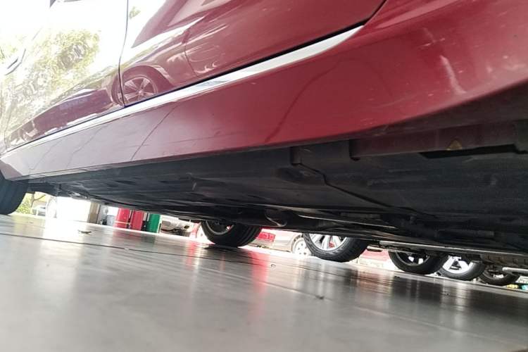 Used Jaguar XEL 2018 2.0T 200 PS Premium Edition Left Side Sill