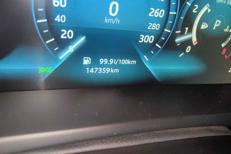 Used Jaguar XEL 2018 2.0T 200 PS Premium Edition Odometer Close Up