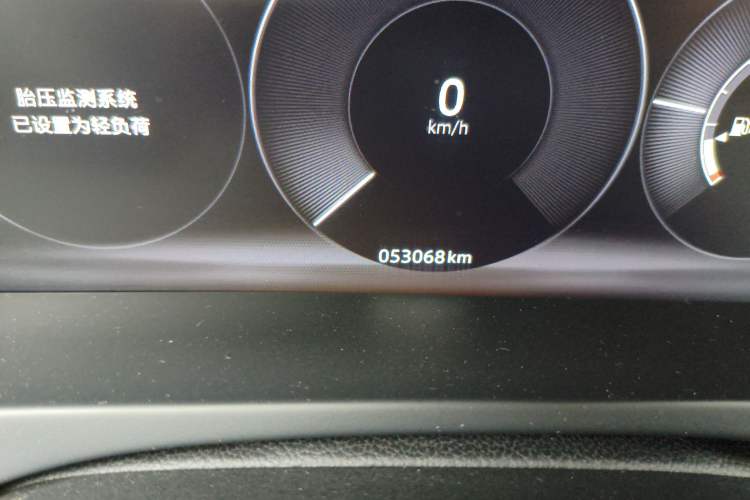 Used Jaguar XEL 2018 2.0T 200 PS Premium Edition Odometer Close Up