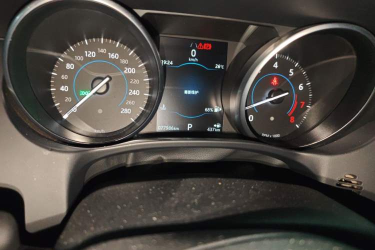 Used Jaguar XEL 2018 2.0T 200 PS Luxury Edition Odometer Close Up