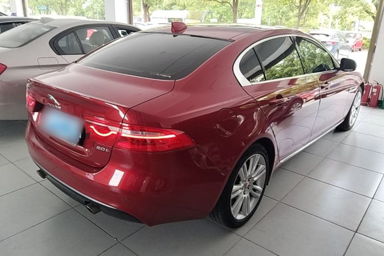 Used Jaguar XEL 2018 2.0T 200 PS Premium Edition Rear Right 45 Deg
