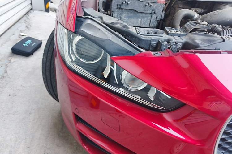 Used Jaguar XEL 2018 2.0T 200 PS Premium Edition Right Front Headlight