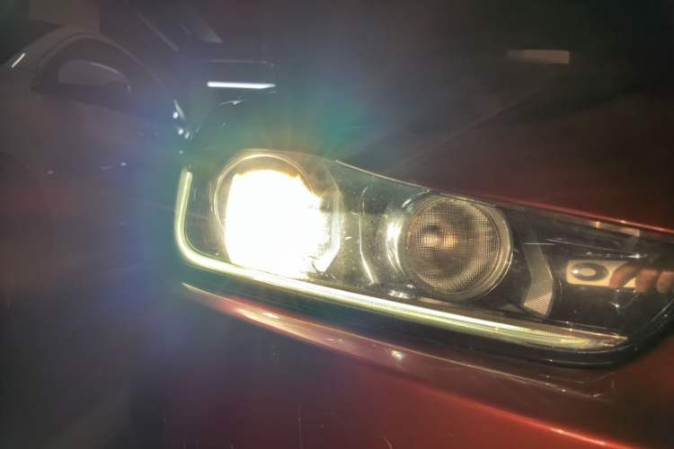 Used Jaguar XEL 2018 2.0T 200 PS Premium Edition Right Front Headlight
