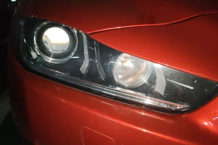 Used Jaguar XEL 2018 2.0T 200 PS Luxury Edition Right Front Headlight