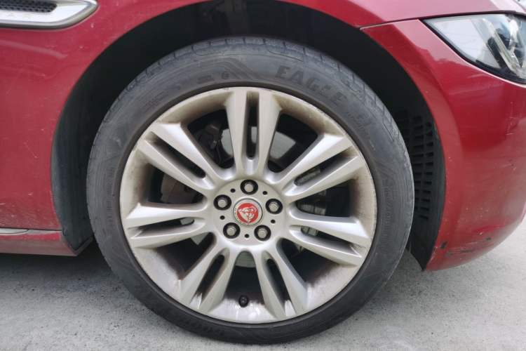 Used Jaguar XEL 2018 2.0T 200 PS Premium Edition Right Front Wheel Hub
