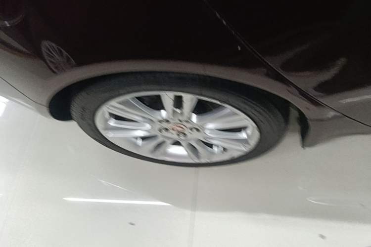 Used Jaguar XEL 2018 2.0T 200 PS Premium Edition Right Rear Wheel Hub