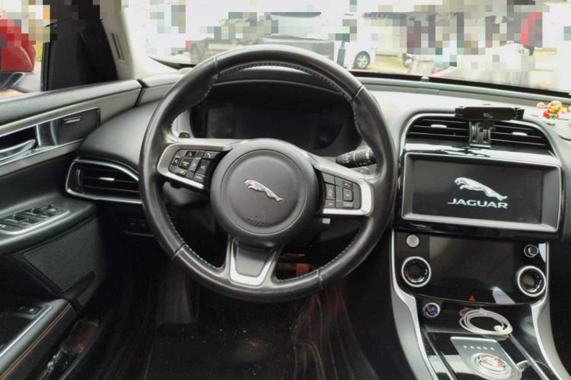 Used Jaguar XEL 2018 2.0T 200 PS Premium Edition Steering Wheel