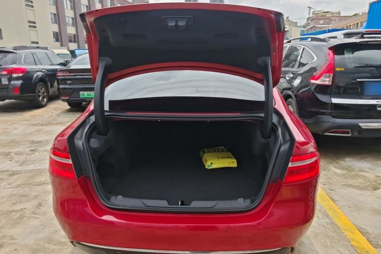 Used Jaguar XEL 2018 2.0T 200 PS Premium Edition Trunk