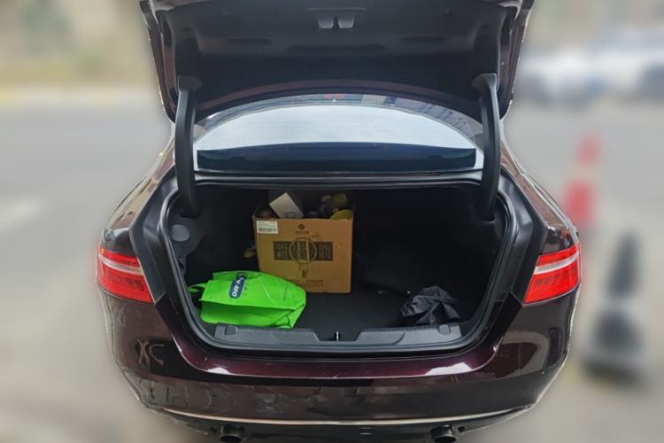 Used Jaguar XEL 2018 2.0T 200 PS Premium Edition Trunk