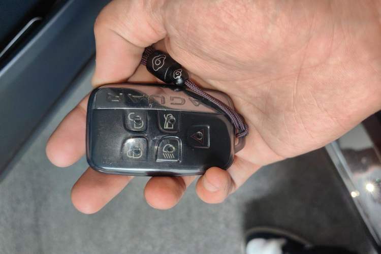 Used Jaguar XEL 2018 2.0T 200 PS Premium Edition Vehicle Key
