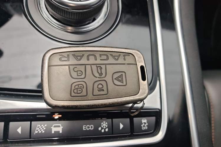 Used Jaguar XEL 2018 2.0T 200 PS Premium Edition Vehicle Key