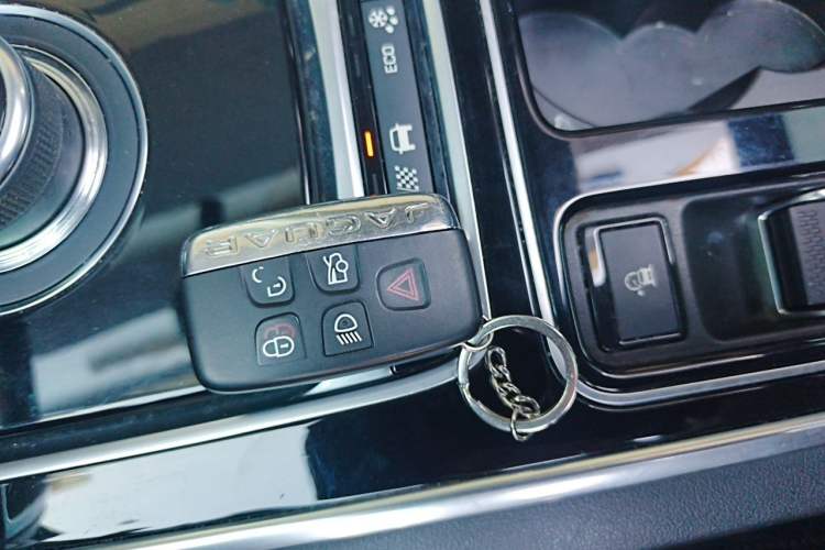 Used Jaguar XEL 2018 2.0T 200 PS Premium Edition Vehicle Key