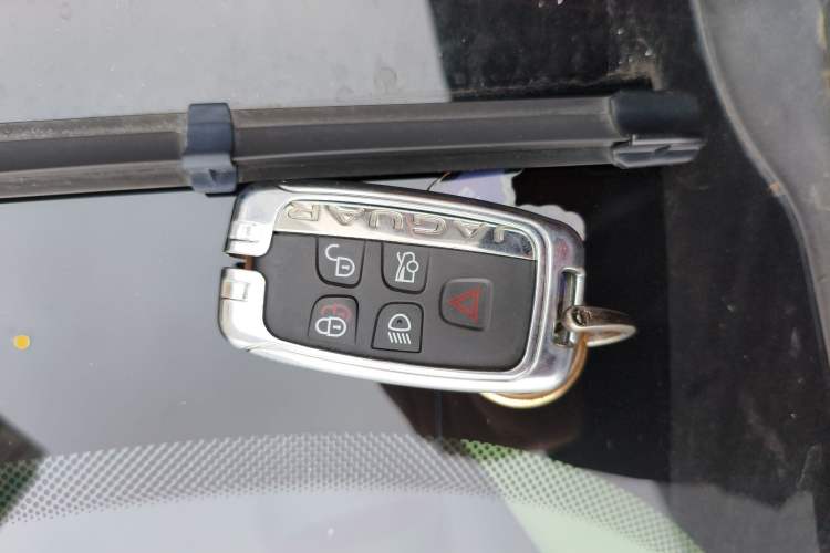 Used Jaguar XEL 2018 2.0T 200 PS Premium Edition Vehicle Key
