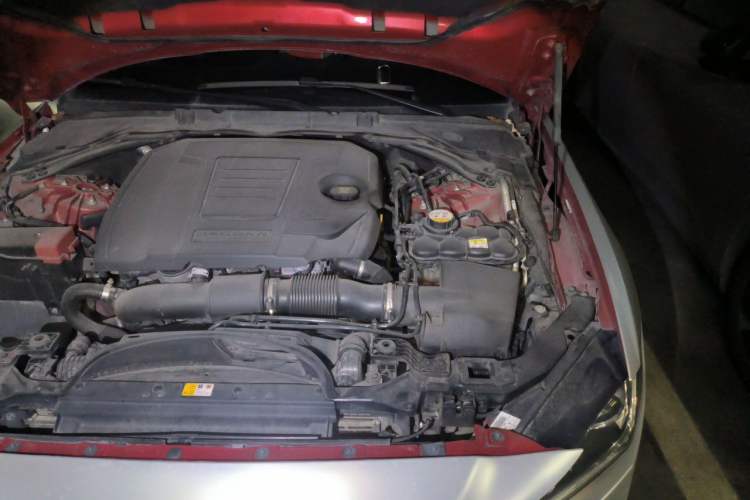 Used Jaguar XEL 2018 2.0T 200 PS Premium Edition Engine Bay Left