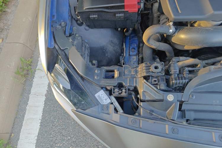 Used Jaguar XEL 2018 2.0T 200 PS Luxury Edition Engine Bay Right