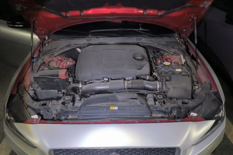 Used Jaguar XEL 2018 2.0T 200 PS Premium Edition Engine Bay