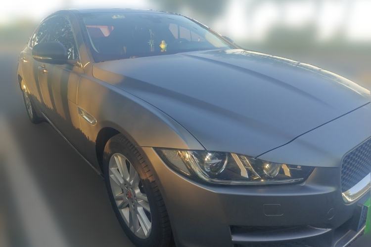 Used Jaguar XEL 2018 2.0T 200 PS Luxury Edition Front Right 45 Deg