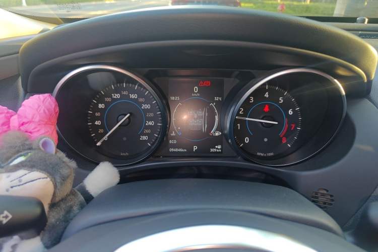 Used Jaguar XEL 2018 2.0T 200 PS Luxury Edition Instrument Cluster