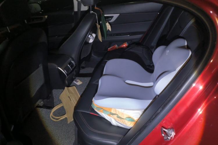 Used Jaguar XEL 2018 2.0T 200 PS Premium Edition Left Rear Seat
