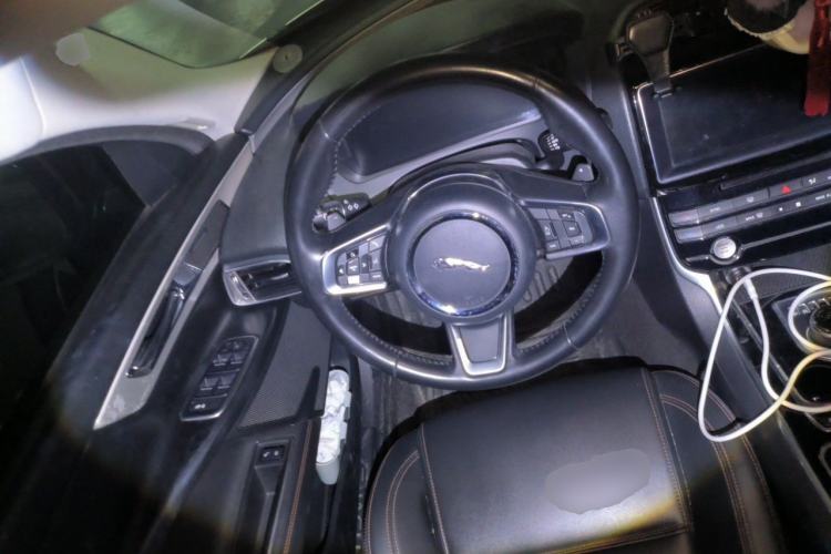 Used Jaguar XEL 2018 2.0T 200 PS Premium Edition Steering Wheel