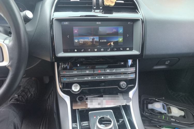 Used Jaguar XEL 2018 2.0T 200 PS Premium Edition Audio And AC Panel