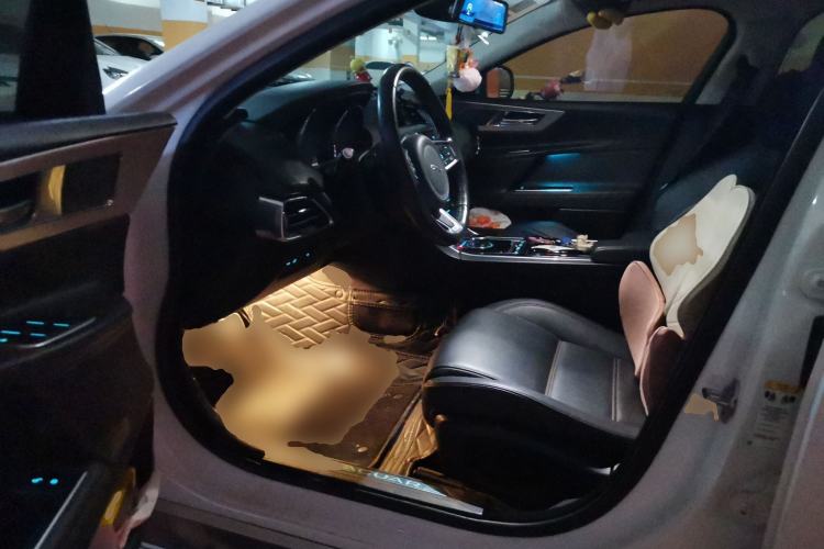 Used Jaguar XEL 2018 2.0T 200 PS Luxury Edition Driver Seat
