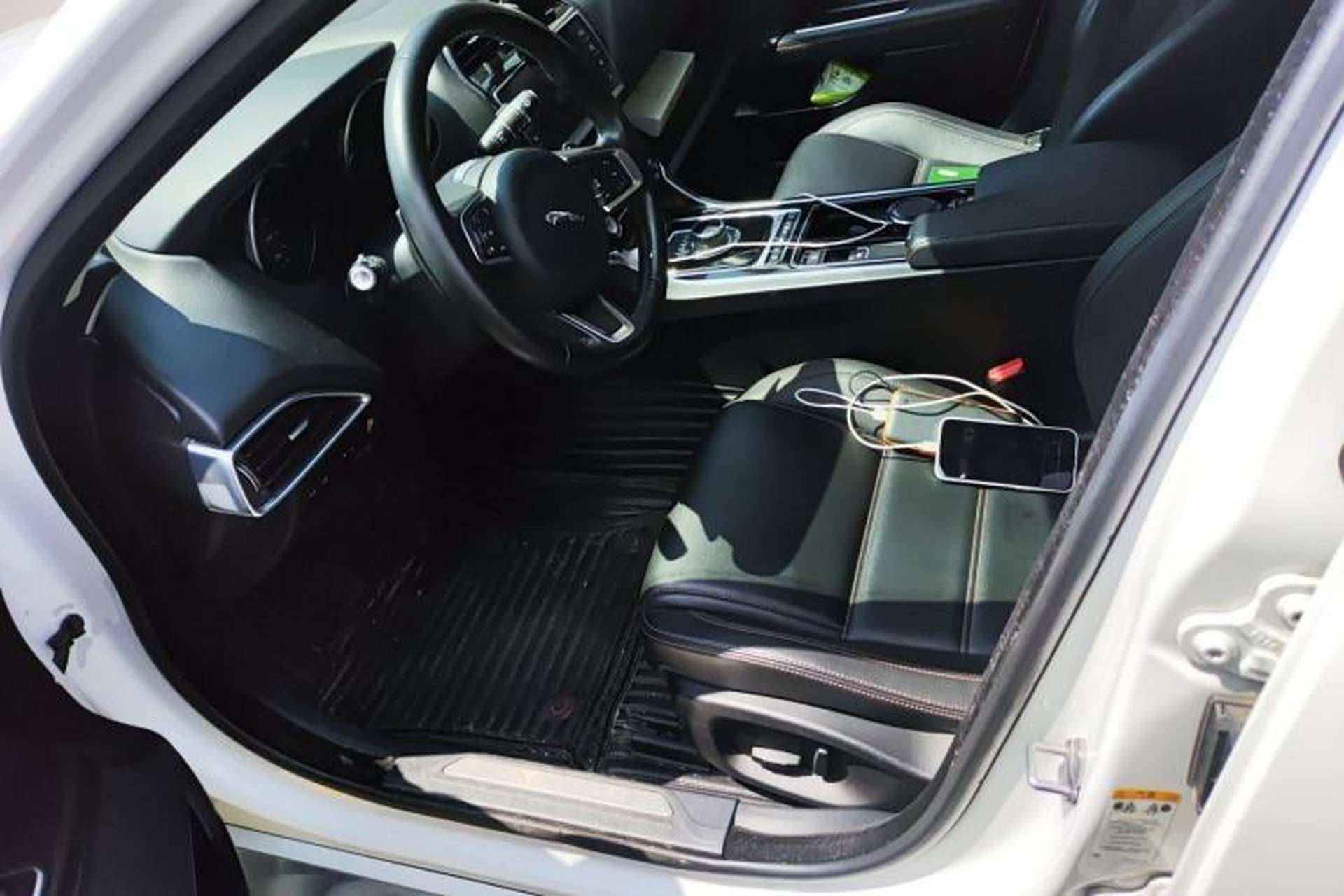 Used Jaguar XEL 2018 2.0T 200 PS Luxury Edition Driver Seat
