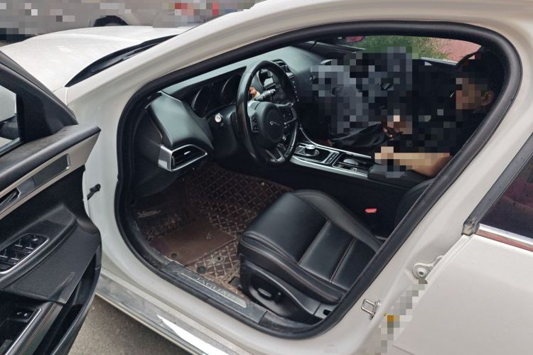 Used Jaguar XEL 2018 2.0T 200 PS Luxury Edition Driver Seat