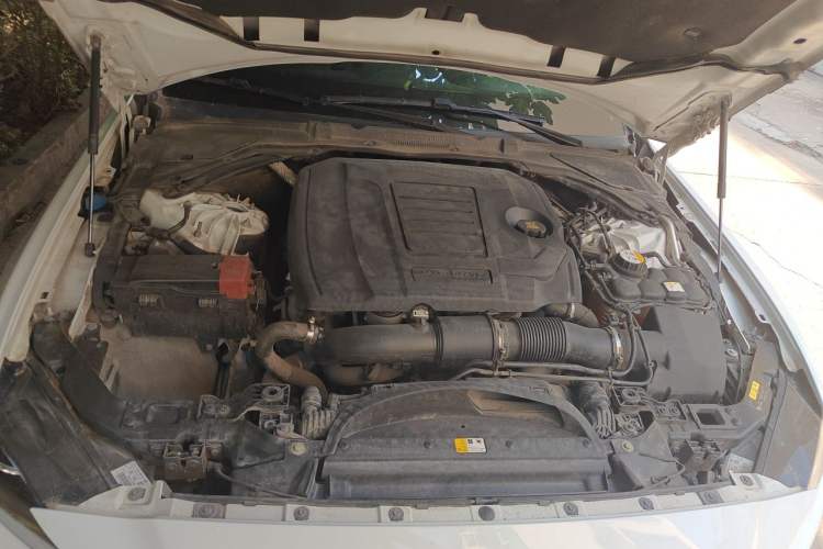 Used Jaguar XEL 2018 2.0T 200 PS Premium Edition Engine Bay