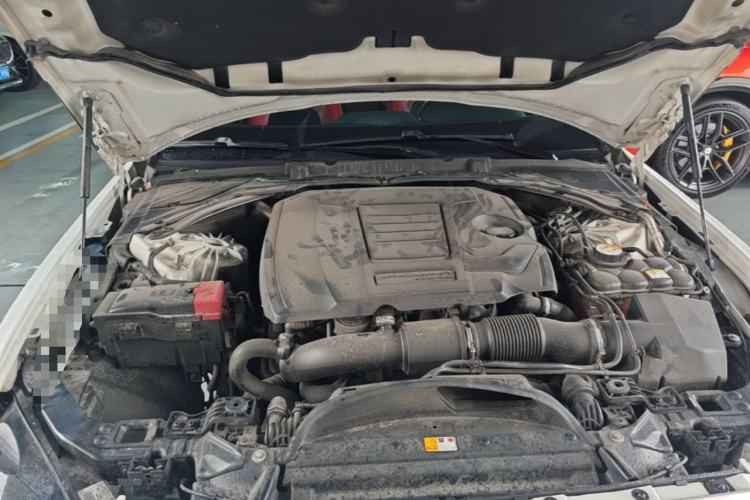 Used Jaguar XEL 2018 2.0T 200 PS Premium Edition Engine Bay