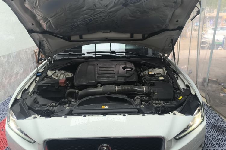 Used Jaguar XEL 2018 2.0T 200 PS Premium Edition Engine Bay