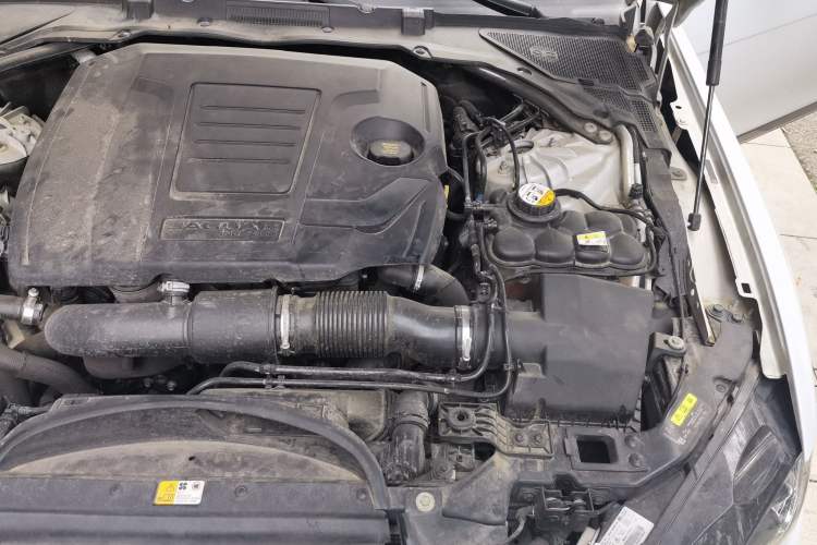 Used Jaguar XEL 2018 2.0T 200 PS Luxury Edition Engine Bay Left