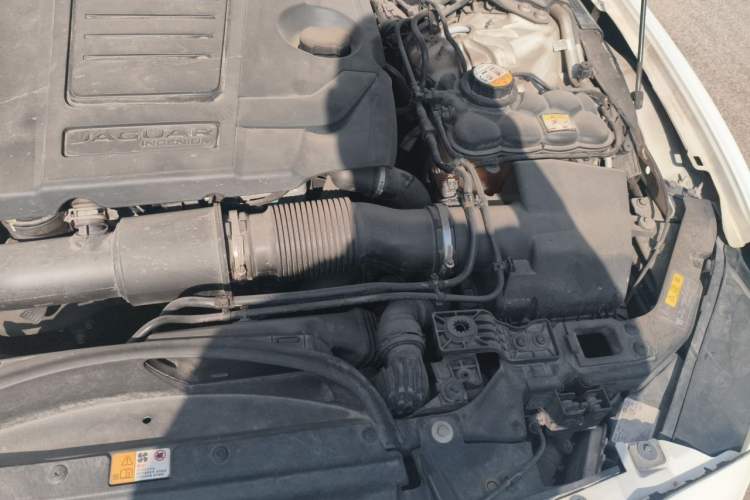 Used Jaguar XEL 2018 2.0T 200 PS Premium Edition Engine Bay Left