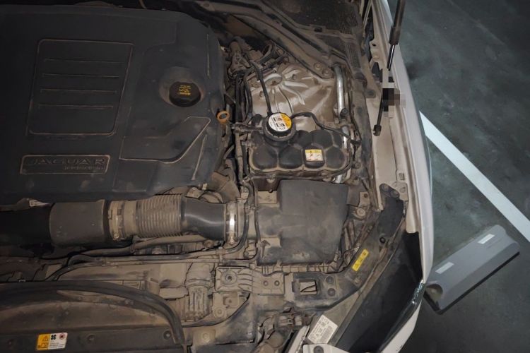 Used Jaguar XEL 2018 2.0T 200 PS Luxury Edition Engine Bay Left