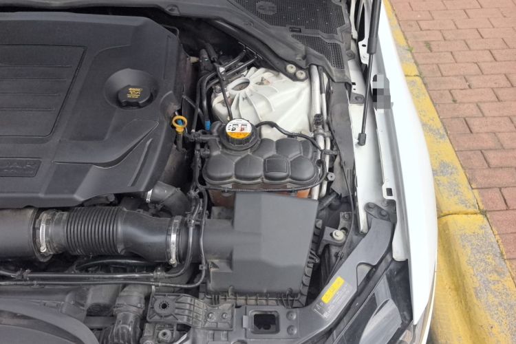 Used Jaguar XEL 2018 2.0T 200 PS Premium Edition Engine Bay Left