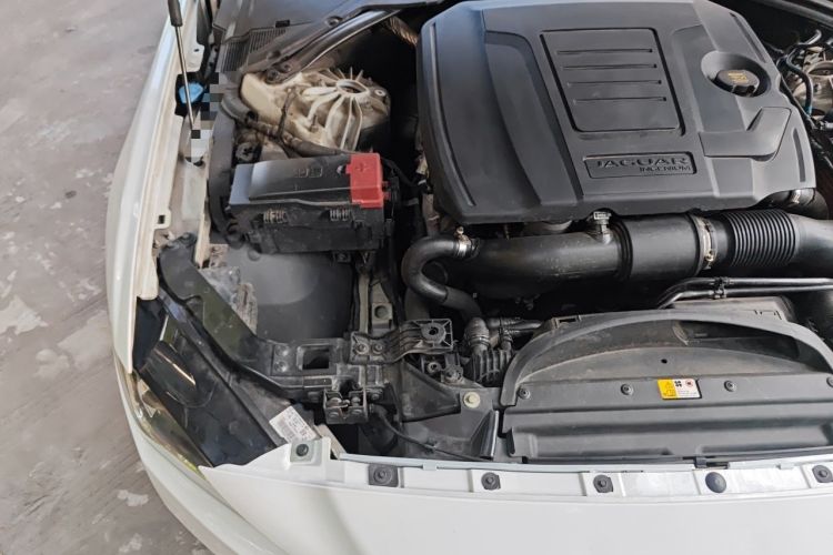 Used Jaguar XEL 2018 2.0T 200 PS Luxury Edition Engine Bay Right