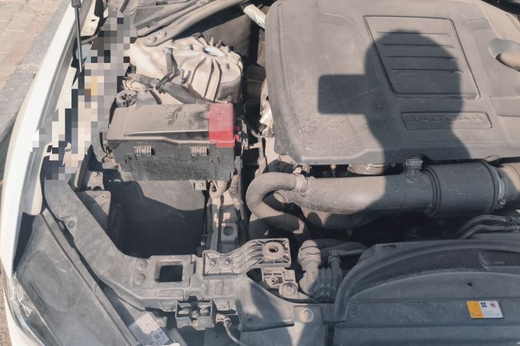 Used Jaguar XEL 2018 2.0T 200 PS Premium Edition Engine Bay Right