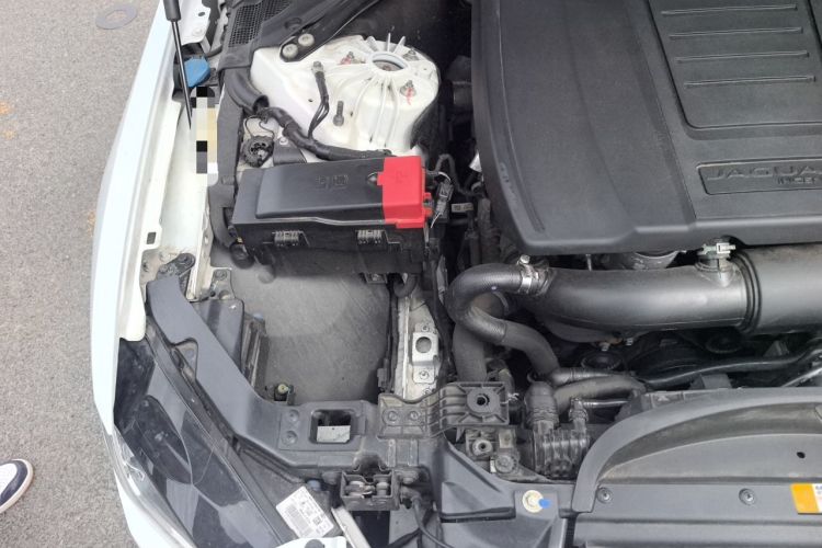 Used Jaguar XEL 2018 2.0T 200 PS Premium Edition Engine Bay Right