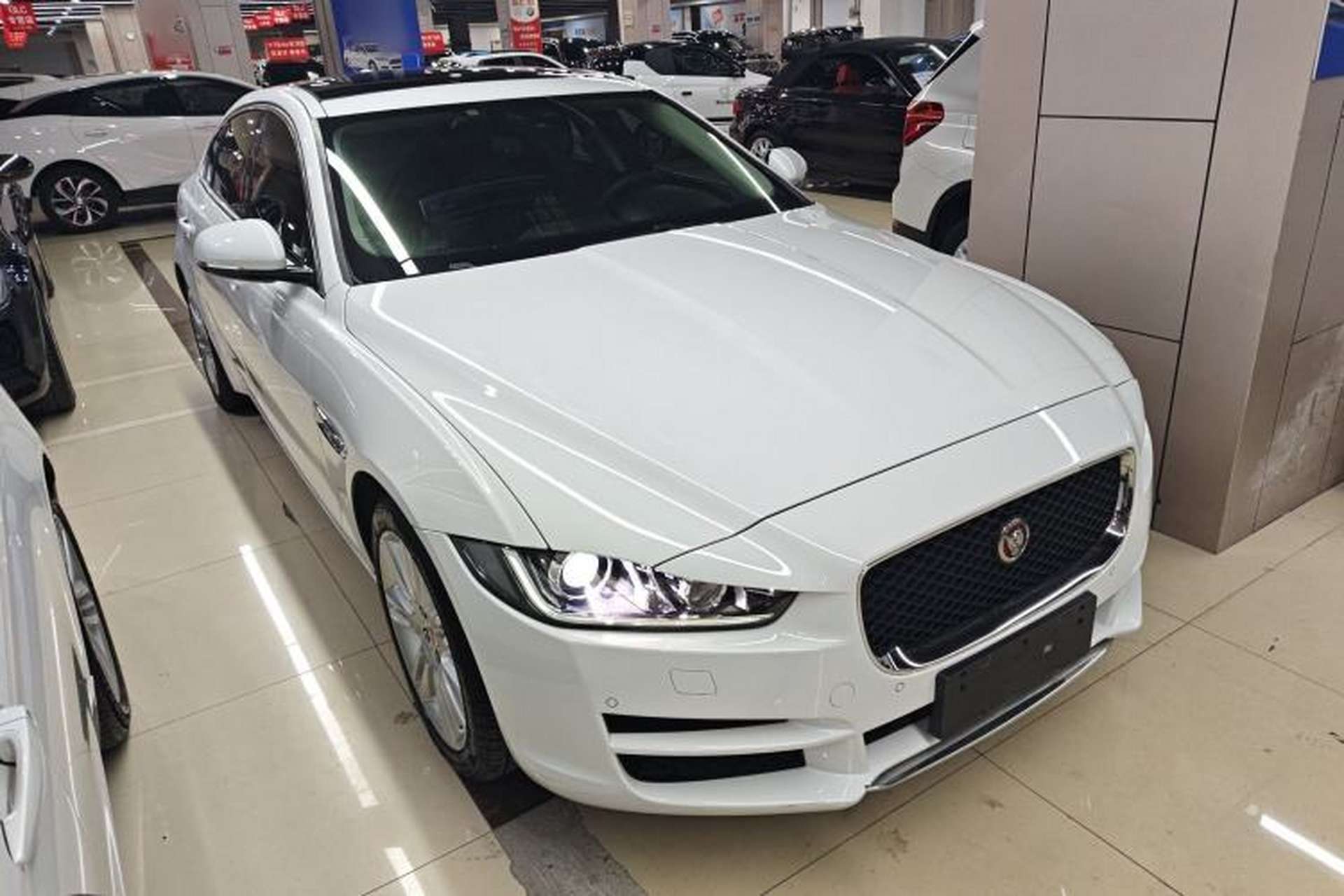 Used Jaguar XEL 2018 2.0T 200 PS Premium Edition Exterior 1
