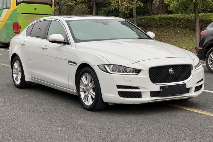 Used Jaguar XEL 2018 2.0T 200 PS Luxury Edition Exterior 2