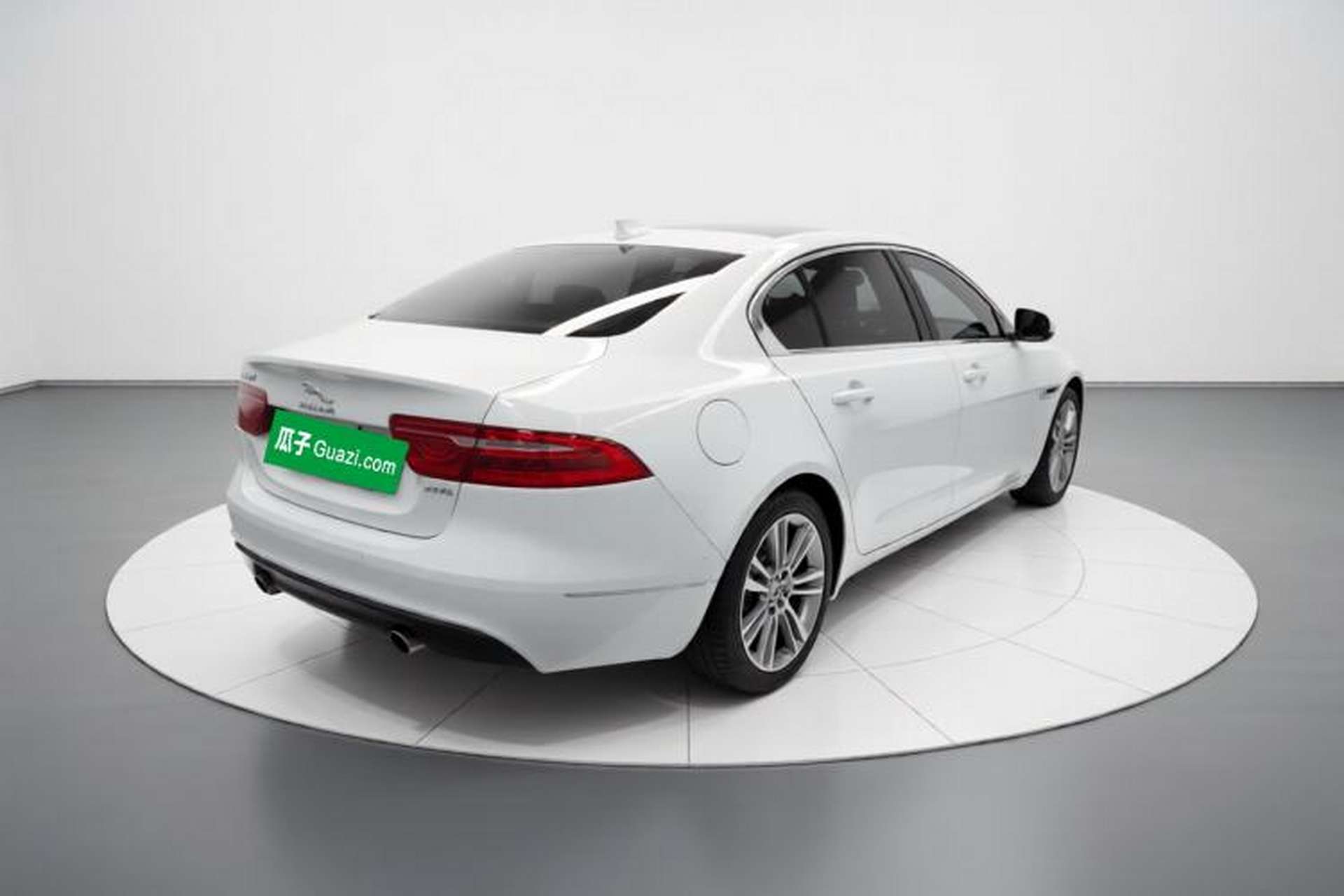 Used Jaguar XEL 2018 2.0T 200 PS Premium Edition Exterior 5