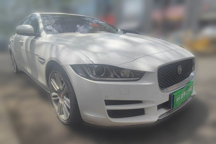 Used Jaguar XEL 2018 2.0T 200 PS Premium Edition Front Right 45 Deg