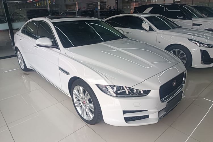 Used Jaguar XEL 2018 2.0T 200 PS Premium Edition Front Right 45 Deg