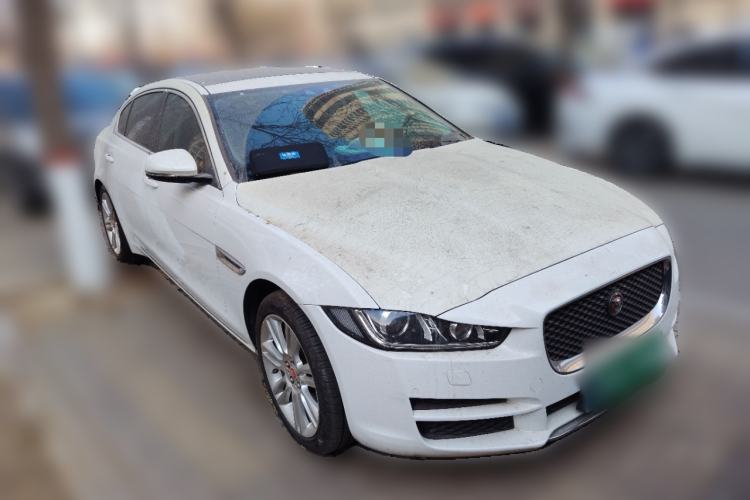 Used Jaguar XEL 2018 2.0T 200 PS Premium Edition Front Right 45 Deg