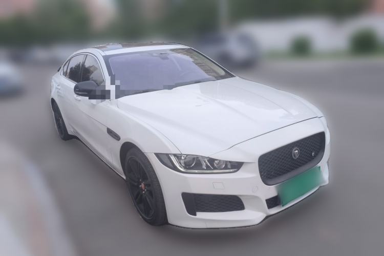 Used Jaguar XEL 2018 2.0T 200 PS Premium Edition Front Right 45 Deg