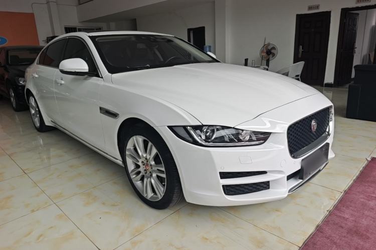 Used Jaguar XEL 2018 2.0T 200 PS Premium Edition Front Right 45 Deg