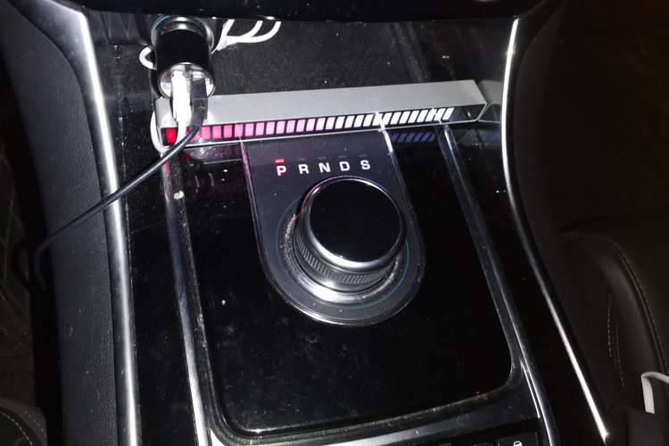 Used Jaguar XEL 2018 2.0T 200 PS Luxury Edition Gear Lever