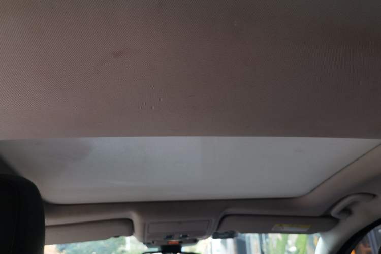 Used Jaguar XEL 2018 2.0T 200 PS Luxury Edition Headliner